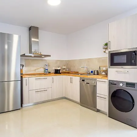 Ac Encanto Appartement *